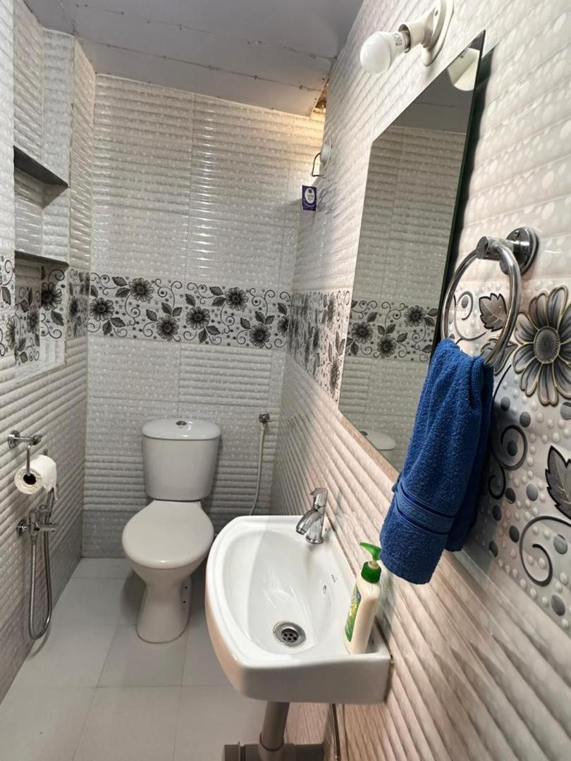 James Guesthouse 波戈马洛 外观 照片