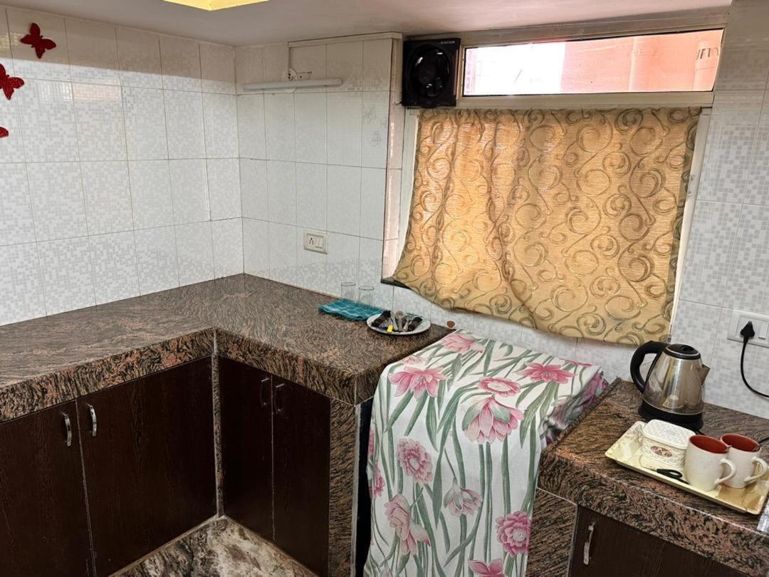 James Guesthouse 波戈马洛 外观 照片