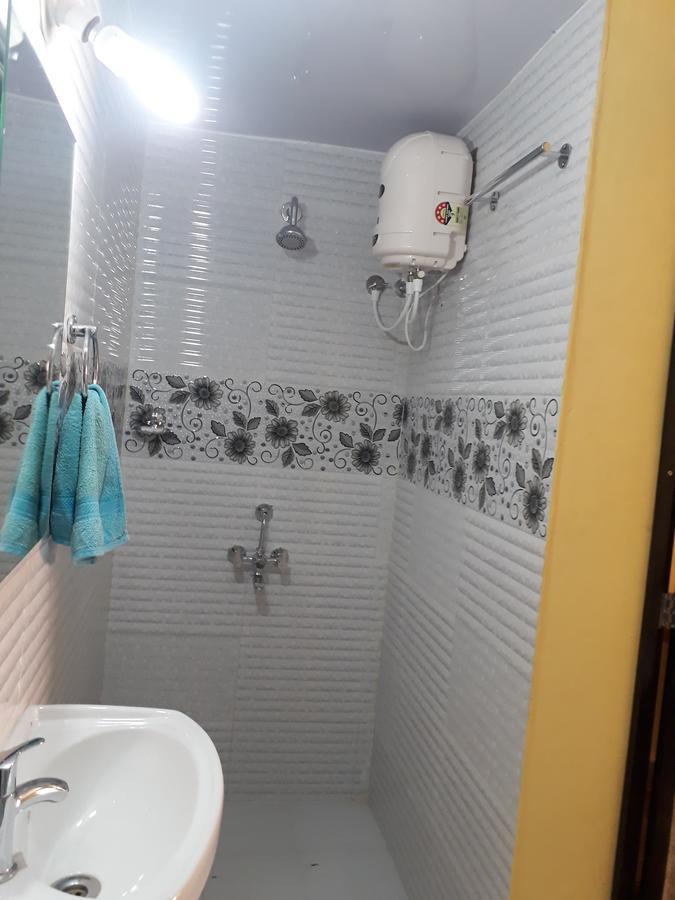James Guesthouse 波戈马洛 外观 照片